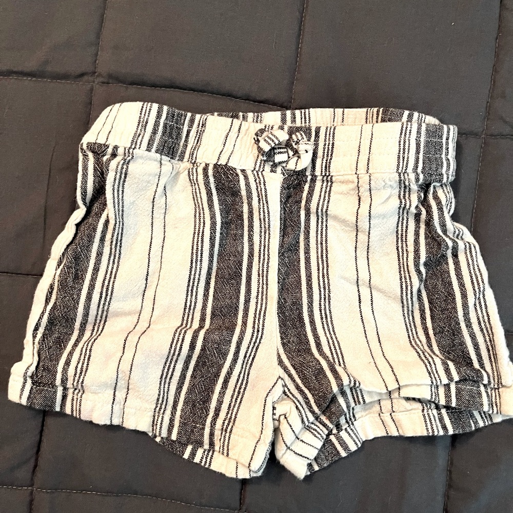 Girl’s shorts size 4T
